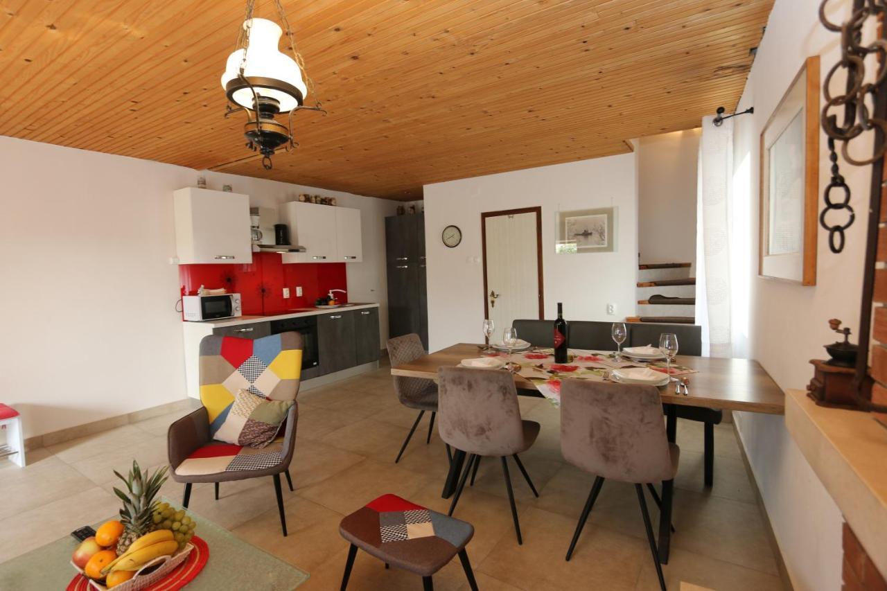House Zbasnik Villa Klimno Bagian luar foto